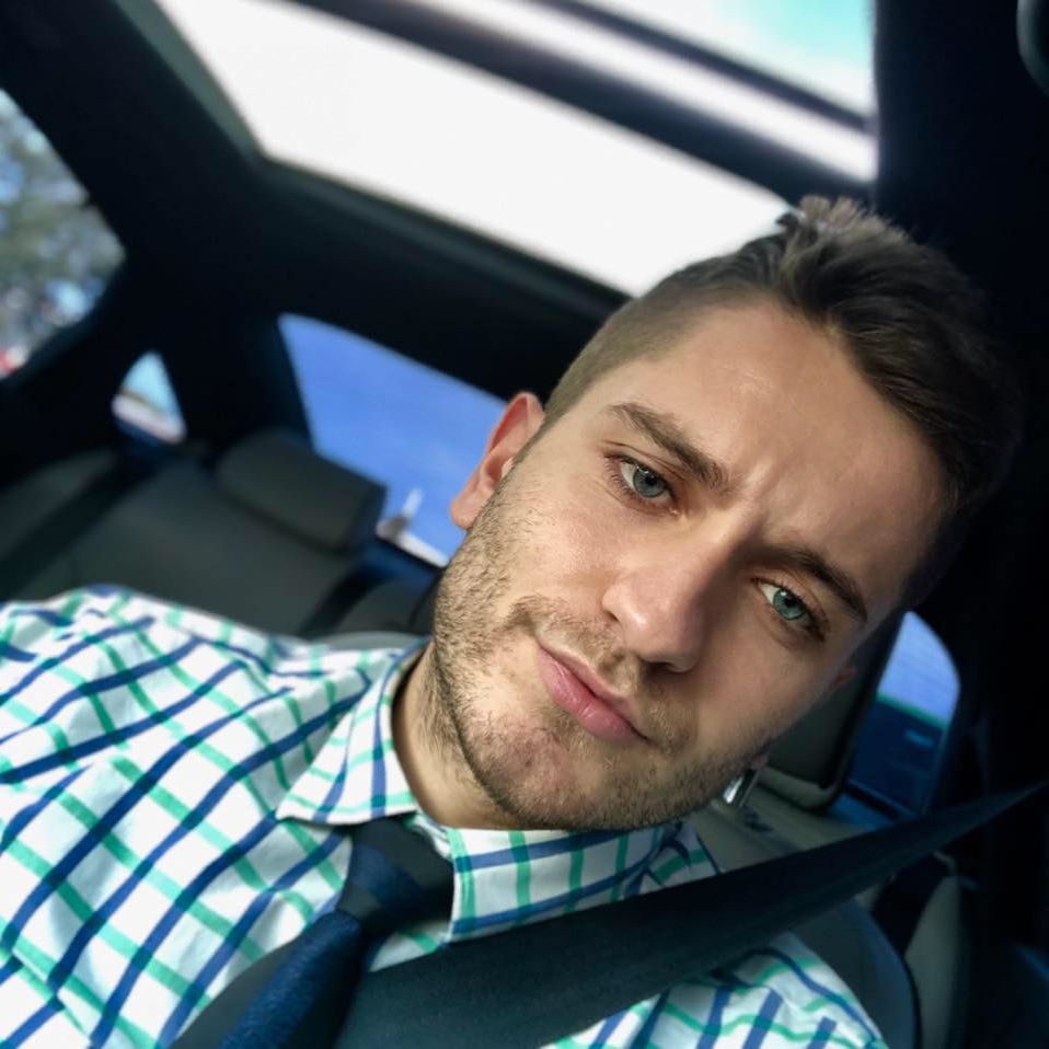 Ky është “heroi” shqiptar që humbi jetën duke ndihmuar një të aksidentuar në USA Ky është “heroi” shqiptar që humbi jetën duke ndihmuar një të aksidentuar në USA