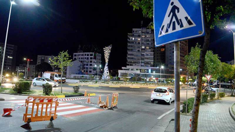 “Zogu i Zi” me pamje të re, Bashkia rehabiliton zonën (Foto) “Zogu i Zi” me pamje të re, Bashkia rehabiliton zonën (Foto)