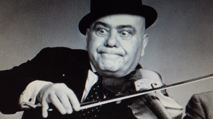 Koço Devole, personalitet i njohur i humorit shqiptar Koço Devole, personalitet i njohur i humorit shqiptar