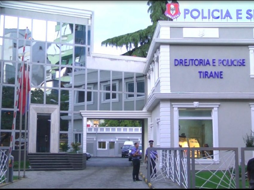 24-vjeçari i dhunuar, i marrë nën mbrojtje nga PD-ja: Ja si ndodhi ngjarja! SHÇBA procedon efektivin e policisë 24-vjeçari i dhunuar, i marrë nën mbrojtje nga PD-ja: Ja si ndodhi ngjarja! SHÇBA procedon efektivin e policisë