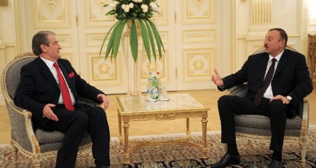 “Taçi-Armo-Berisha”: Punonjësin e kompanisë azere tentuan ta “hiqnin qafe” për borxhin 130 milion dollarë “Taçi-Armo-Berisha”: Punonjësin e kompanisë azere tentuan ta “hiqnin qafe” për borxhin 130 milion dollarë