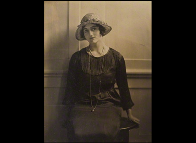 Njihuni me të famshmen, aktoren shqiptaro-britanike e viteve 20, Meggie Albanesi Njihuni me të famshmen, aktoren shqiptaro-britanike e viteve 20, Meggie Albanesi