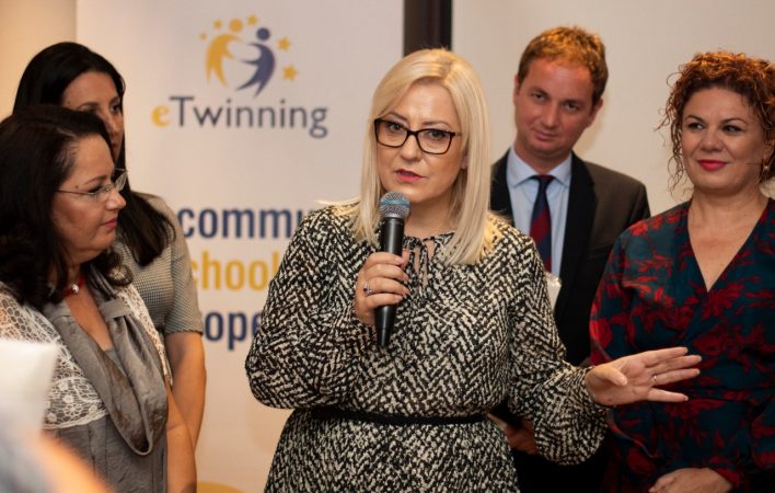 19 shkolla shqiptare certifikohen nga KE si shkolla “eTwinning” 19 shkolla shqiptare certifikohen nga KE si shkolla “eTwinning”