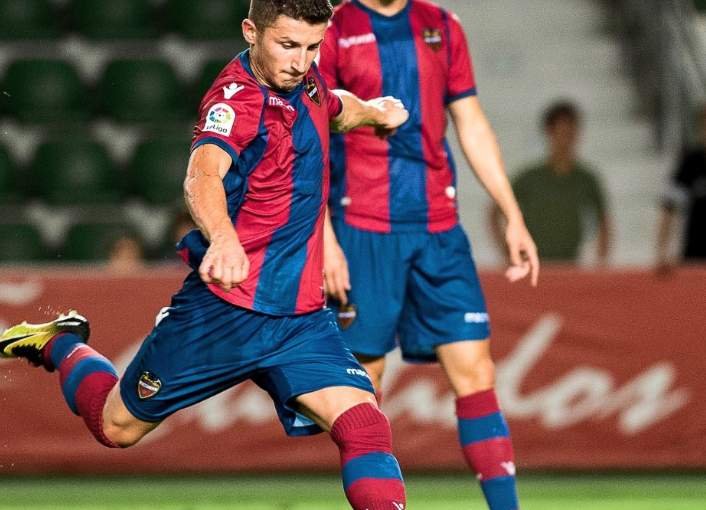 Messi, Bale, jo, jo?! Futbollisti shqiptar çmend Spanjën me këtë gol! Messi, Bale, jo, jo?! Futbollisti shqiptar çmend Spanjën me këtë gol!