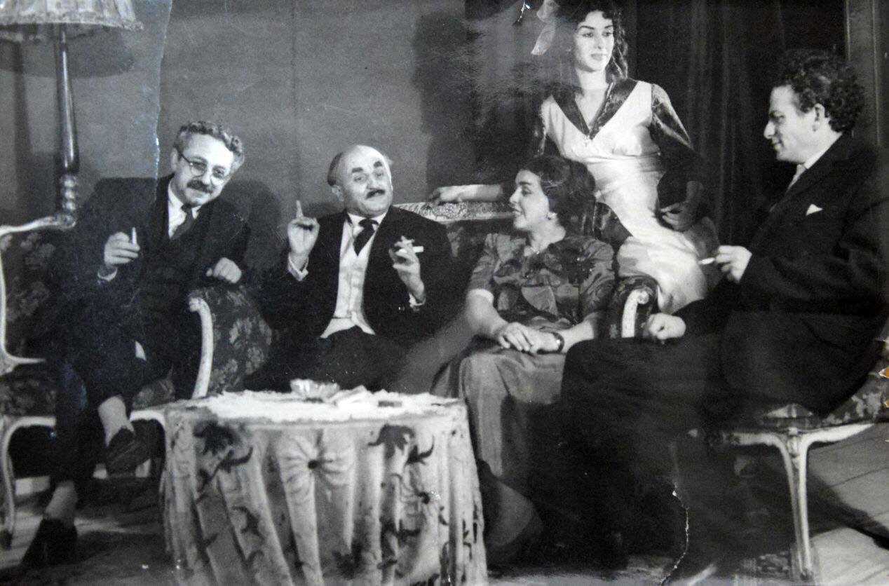 E qeshuar dhe e qara e një artisti: Homazh për aktorin Viktor Gjoka (Video) E qeshuar dhe e qara e një artisti: Homazh për aktorin Viktor Gjoka (Video)