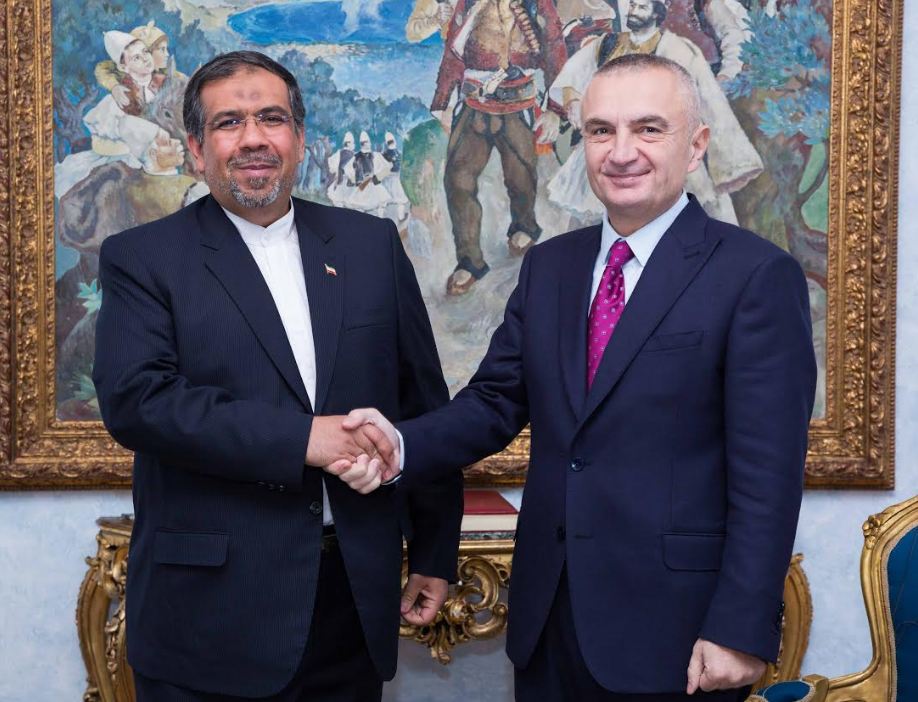 Irani po sjell agjentë maskuar si diplomatë në Shqipëri? Irani po sjell agjentë maskuar si diplomatë në Shqipëri?