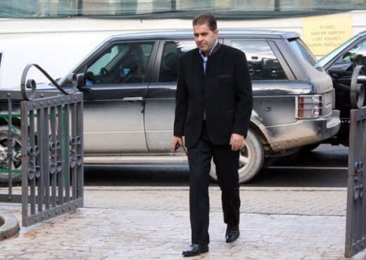 Dorëhiqet Drejtori i Transportit Rrugor Arben Isarai, pas ndalimit të vëllait Dorëhiqet Drejtori i Transportit Rrugor Arben Isarai, pas ndalimit të vëllait