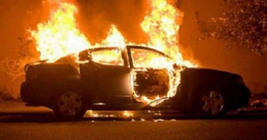 Shkrumbohet ‘Benz-i’ i drejtoreshës së rëndësishme në Tiranë, ngjarja e qëllimshme Shkrumbohet ‘Benz-i’ i drejtoreshës së rëndësishme në Tiranë, ngjarja e qëllimshme