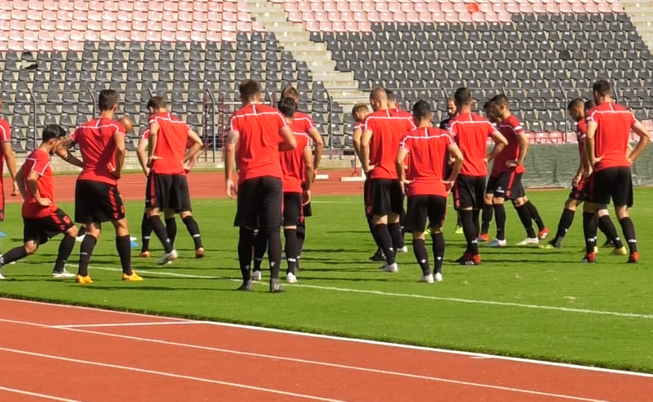 Futbolli kalon në plan të dytë, lojtari i kombëtares shqiptare përjeton dramë Futbolli kalon në plan të dytë, lojtari i kombëtares shqiptare përjeton dramë