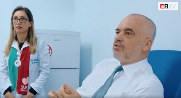 Rama mesazh: Po gjuajte shtëpinë me gur, del jashtë! Rama mesazh: Po gjuajte shtëpinë me gur, del jashtë!