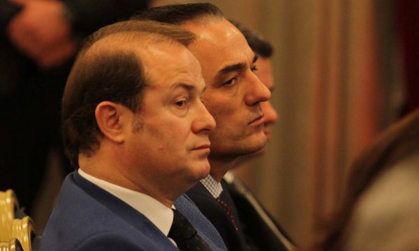 “Tjetër herë me djalë! Të rrojë”! Meta jep 2 vjet “leje lindje” pa kourum Gjin Gjonit! Paguajnë qytetarët për t’ia hedhur… vetingut! “Tjetër herë me djalë! Të rrojë”! Meta jep 2 vjet “leje lindje” pa kourum Gjin Gjonit! Paguajnë qytetarët për t’ia hedhur… vetingut!