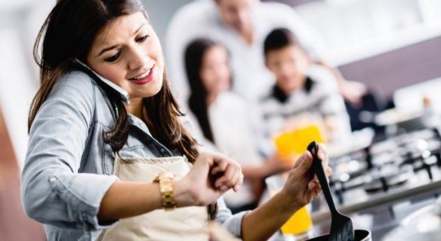 Kujdes me vajzat nga Laçi! Ja çfarë i bënë njëra kësaj studentes, që i kishte marrë të dashurin! Kujdes me vajzat nga Laçi! Ja çfarë i bënë njëra kësaj studentes, që i kishte marrë të dashurin!