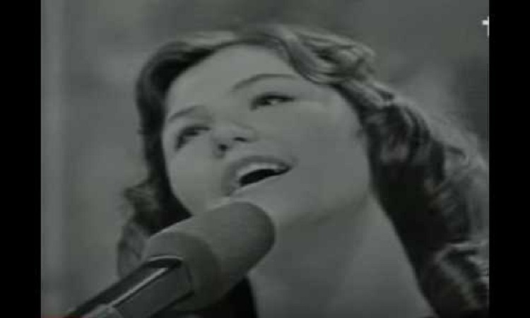 Afërdita Zonja (Laçi)-Kanarina e këngës (Video) Afërdita Zonja (Laçi)-Kanarina e këngës (Video)