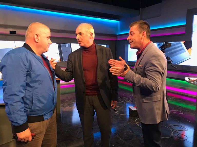 Luli të martën thirret në Prokurori! I afërmi i një ministri është dhunuar nga një person që ka lidhje me ngjarjen në ish-Bllok Luli të martën thirret në Prokurori! I afërmi i një ministri është dhunuar nga një person që ka lidhje me ngjarjen në ish-Bllok