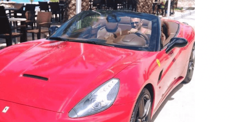 I shumëkërkuari nga Elbasani, me Ferrari e pushime luksoze (Foto) I shumëkërkuari nga Elbasani, me Ferrari e pushime luksoze (Foto)