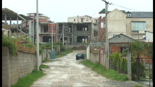 Rama: Rrugët e Mziut më kthyen vite pas Rama: Rrugët e Mziut më kthyen vite pas