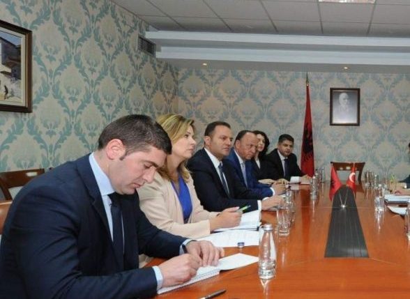 Shefat e 22 prokurorive, kanë shpëtuar 1237 krime “VIP”, me “pastrim” tabulatesh, ja evidenca për çdo qark Shefat e 22 prokurorive, kanë shpëtuar 1237 krime “VIP”, me “pastrim” tabulatesh, ja evidenca për çdo qark