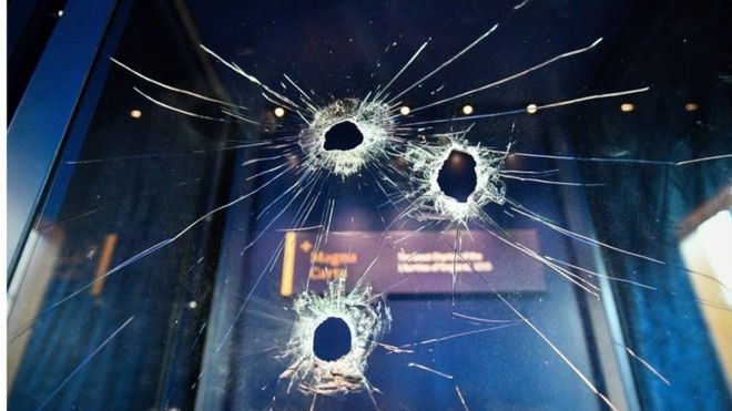 Tentoi të vjedhë dokumentin historik, ndalohet në kohë hajduti Tentoi të vjedhë dokumentin historik, ndalohet në kohë hajduti