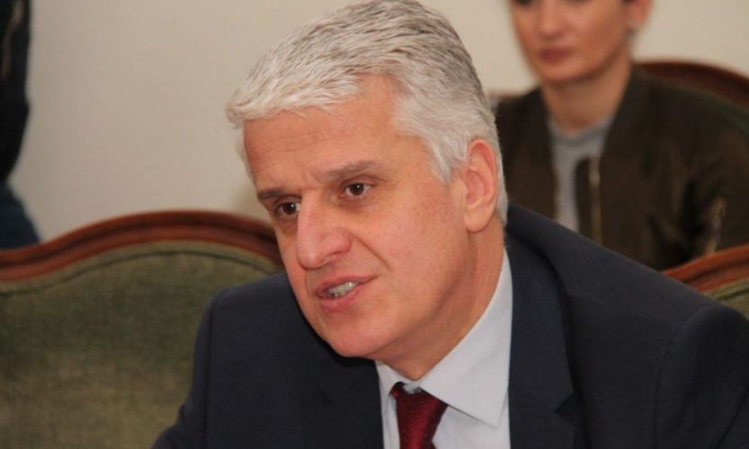 Majko i bën ftesën e rëndësishme opozitës, jo ish deputetëve dhe ka dy fjalë për ta