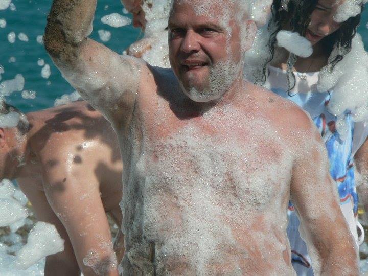 Ylli që nuk shndriti kurrë, si klient i “Santa Quarantas” të mikut Balili, e ngatërron popullin me kriminelët: Rama i thotë popullit të vet që të vriten!