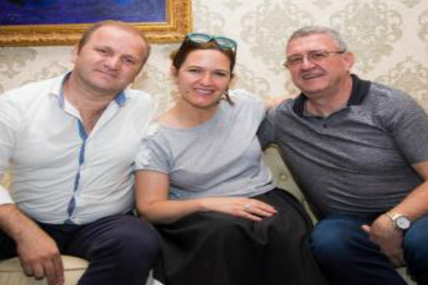 Zhvatje në prag të zgjedhjeve: Kryebashkiakja e LSI-së tender 1 miliardë lekë për stadium në qytetin… që nuk ka ekip Zhvatje në prag të zgjedhjeve: Kryebashkiakja e LSI-së tender 1 miliardë lekë për stadium në qytetin… që nuk ka ekip