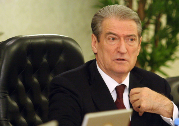 Pse Sokol Olldashi dhe Kosta Trebicka mund të fundosin Berishën?! Si u gjend Agron Kuliçaj në vendin e vrasjes?! Pse Sokol Olldashi dhe Kosta Trebicka mund të fundosin Berishën?! Si u gjend Agron Kuliçaj në vendin e vrasjes?!