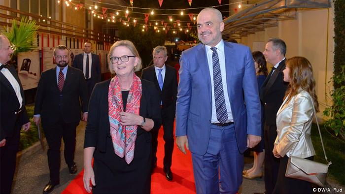 Në nëntor Gjermania shumë rekord parashë në ndihmë të Shqipërisë Në nëntor Gjermania shumë rekord parashë në ndihmë të Shqipërisë