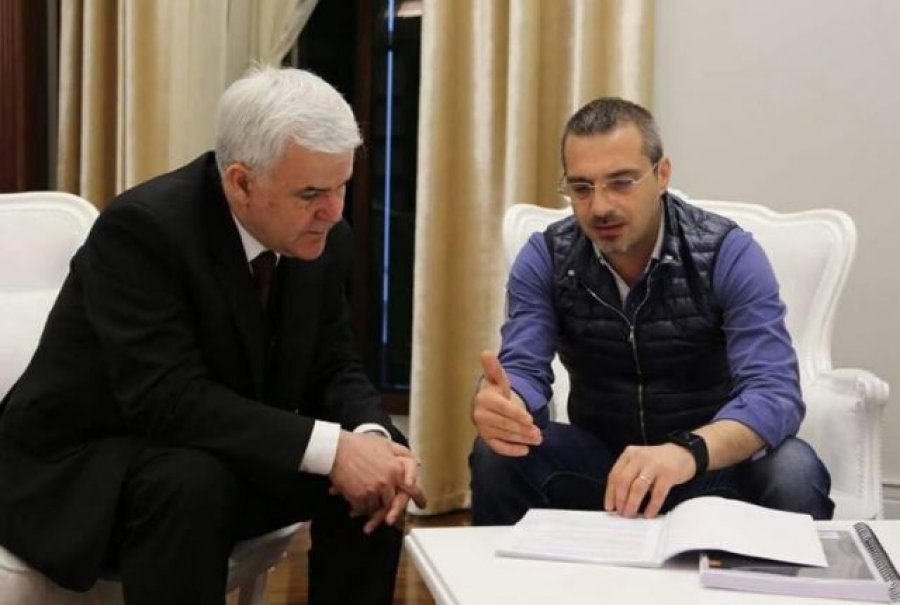 Ish-ministri Tahiri anullon konferencën pas dorëheqjes së Xhafajt Ish-ministri Tahiri anullon konferencën pas dorëheqjes së Xhafajt