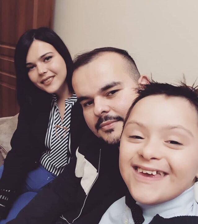 Prindërit e braktisën në maternitet, shkodrani merr vendimin e madh për vogëlushin me sindromën down Prindërit e braktisën në maternitet, shkodrani merr vendimin e madh për vogëlushin me sindromën down