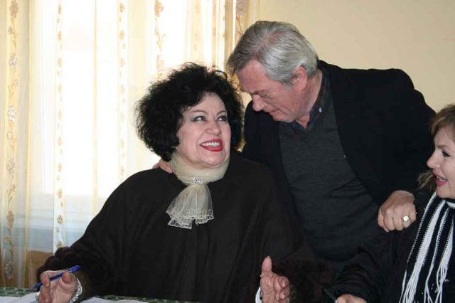 Zef Deda – Çarli Çaplin, Kunati i shokut Xhemal, Kola i dritave, apo..? Zef Deda – Çarli Çaplin, Kunati i shokut Xhemal, Kola i dritave, apo..?