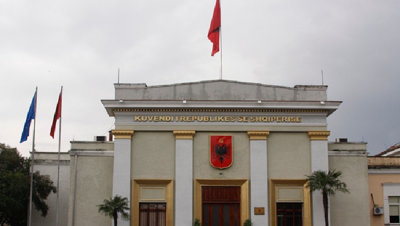 Ndryshon ligji: Nga tradhtarët tek spiunët, personat që s’do shpallen dëshmorë Ndryshon ligji: Nga tradhtarët tek spiunët, personat që s’do shpallen dëshmorë