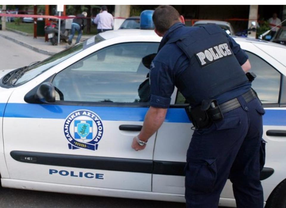 Ekstremistët greke me emrin “Grupi i lartë i policisë” kërcënojnë Artan Hoxha dhe shumë intelektual: Do godasim 64 shqiptarë! Ekstremistët greke me emrin “Grupi i lartë i policisë” kërcënojnë Artan Hoxha dhe shumë intelektual: Do godasim 64 shqiptarë!