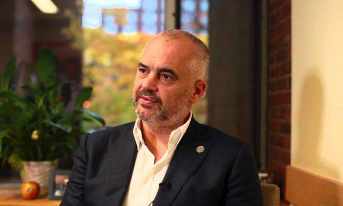 REPLIKAT me Artan Hoxhën për “të fortët”, Rama”: Këta që hanë kokën e njeri-tjetrit, ta hanë dhe mos u ngopshin. S’ndjej gjë për ta, veçse marr frymë thellë kur vriten REPLIKAT me Artan Hoxhën për “të fortët”, Rama”: Këta që hanë kokën e njeri-tjetrit, ta hanë dhe mos u ngopshin. S’ndjej gjë për ta, veçse marr frymë thellë kur vriten