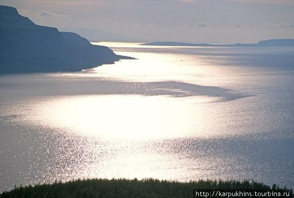 Vajza hidhet në liqenin e ngrirë: Video e rënies bëhet virale Vajza hidhet në liqenin e ngrirë: Video e rënies bëhet virale