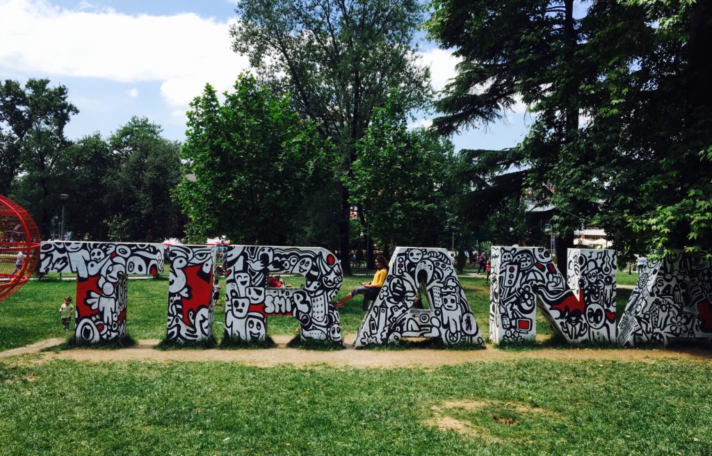 Blogerja e njohur rendit Tiranën si qytetin e dytë më të mirë për artistët: Bukuria, pjesë e imagjinatës së përbashkët Blogerja e njohur rendit Tiranën si qytetin e dytë më të mirë për artistët: Bukuria, pjesë e imagjinatës së përbashkët