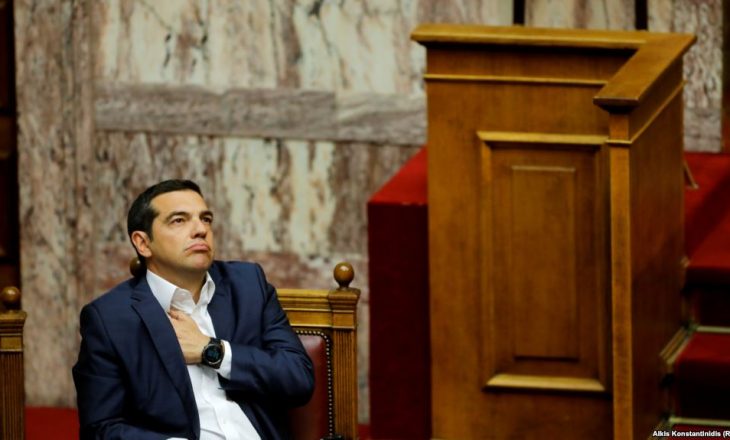 Debat i madh në parlamentin grek! 14 deputet të Syriza-s padisin televizionin kombëtar: Gënjeu për vrasjen e Kaçifas! Debat i madh në parlamentin grek! 14 deputet të Syriza-s padisin televizionin kombëtar: Gënjeu për vrasjen e Kaçifas!