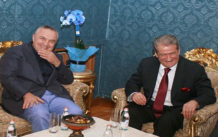 Avokati Romeo Kara: Ironia e fatit kur presidenti mban peng ato që e zgjodhën! Avokati Romeo Kara: Ironia e fatit kur presidenti mban peng ato që e zgjodhën!