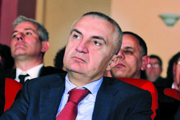 Meta mat forcat me shërbimet sekrete, pas “luftës” me SHBA-BE jep këshilla: Hapni sytë! Meta mat forcat me shërbimet sekrete, pas “luftës” me SHBA-BE jep këshilla: Hapni sytë!