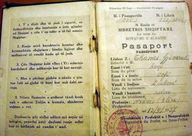 Pasaporta në kohën e mbretit Zog: Çdo shqiptar është vëllai yt, mos përbuz gjuhën e nënës Pasaporta në kohën e mbretit Zog: Çdo shqiptar është vëllai yt, mos përbuz gjuhën e nënës