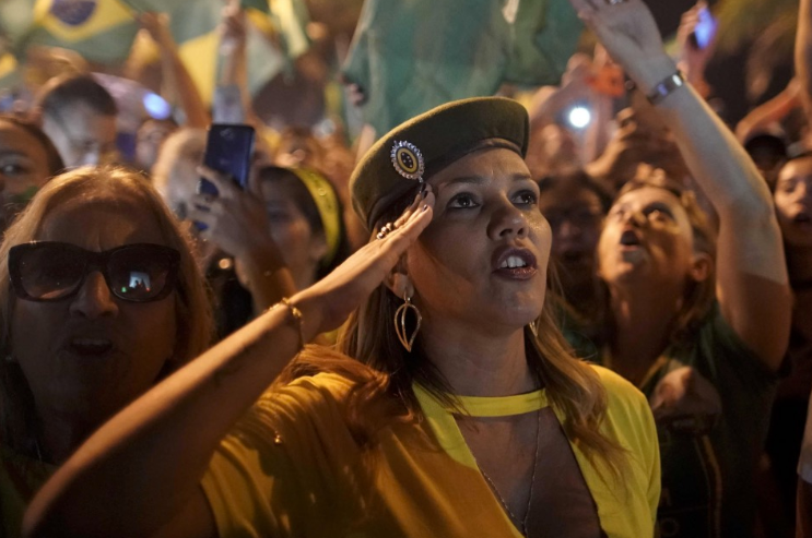 Nga Frankfurti në Rio, kriza është e njëjta dhe është krizë e demokracisë Nga Frankfurti në Rio, kriza është e njëjta dhe është krizë e demokracisë