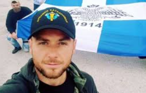 Plas në parlamentin Grek, minuti i heshtjes për Kaçifas ‘molla sherri’ mes deputeteve Plas në parlamentin Grek, minuti i heshtjes për Kaçifas ‘molla sherri’ mes deputeteve