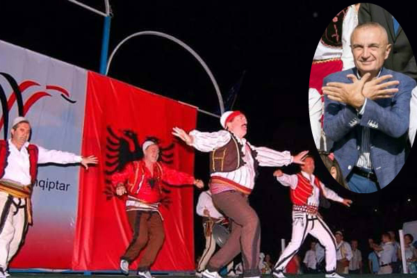 Ilir Meta që futi “në vrimën e gjilpërës” Sandër Lleshin, dekoron si “Mjeshtre të madhe” një ish police bashkiake Ilir Meta që futi “në vrimën e gjilpërës” Sandër Lleshin, dekoron si “Mjeshtre të madhe” një ish police bashkiake