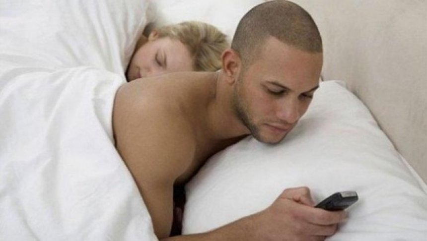 Letra e gruas drejtuar “të dashurës” së burrit, po bën namin në internet: Atij i funksionon truri keq, faleminderit! Letra e gruas drejtuar “të dashurës” së burrit, po bën namin në internet: Atij i funksionon truri keq, faleminderit!