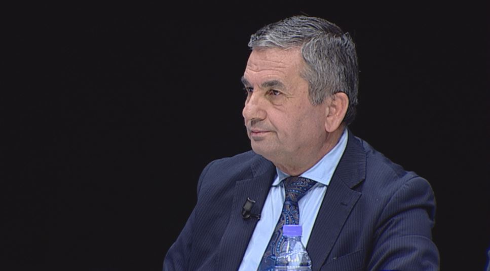 Mosdekretimi i Sandër Lleshit/ Juristi i ashpër me Ilir Metën: Ka probleme me shëndetin mendor, ndryshe s’shpjegohet Mosdekretimi i Sandër Lleshit/ Juristi i ashpër me Ilir Metën: Ka probleme me shëndetin mendor, ndryshe s’shpjegohet