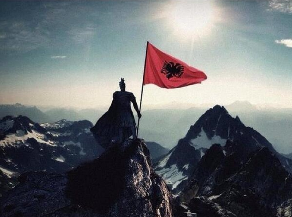 Flamuri i djegur shqiptar, përballë ekstremizmit helen Flamuri i djegur shqiptar, përballë ekstremizmit helen