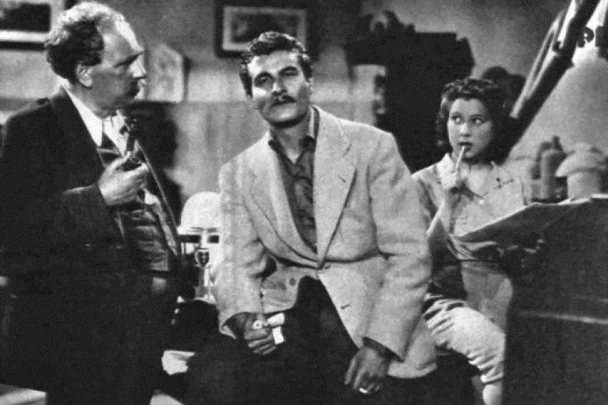 Kur Amadeo Nazzari vinte në Durrrës në vitin 1940 me filmin “Këpuca e Madhe” Kur Amadeo Nazzari vinte në Durrrës në vitin 1940 me filmin “Këpuca e Madhe”