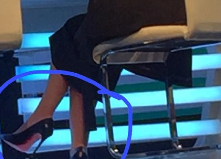 Grida Duma pikëllohet për varfërinë dhe solidarizohet me ata që nuk kanë duke veshur këpucë “Louboutin” që kushtojnë 1200 euro Grida Duma pikëllohet për varfërinë dhe solidarizohet me ata që nuk kanë duke veshur këpucë “Louboutin” që kushtojnë 1200 euro