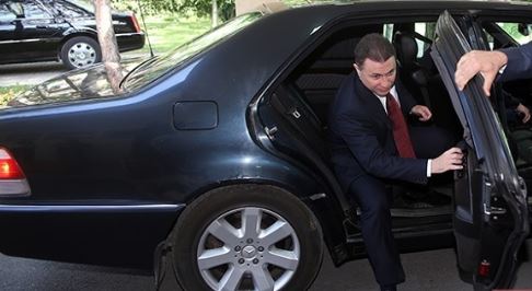 Nikolla Gruevski arratiset nga dogana e Hanit të Hotit: Ja  skema e largimit referuar sistemit TIMS!