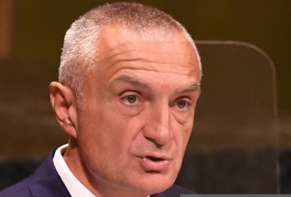 Dekreti për Lleshajn, “e premtja e zezë” për presidentin, apo e “dita e mirë” për reformën? Dekreti për Lleshajn, “e premtja e zezë” për presidentin, apo e “dita e mirë” për reformën?