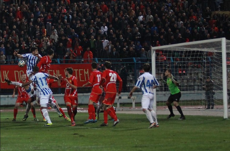 Partizani përmbys gjithça në derbi dhe vazhdon kryesimin e Superligës Partizani përmbys gjithça në derbi dhe vazhdon kryesimin e Superligës